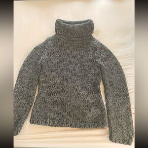 cute vintage Express Y2K Grey and black turtleneck sweater
#fallfashion #vintage
